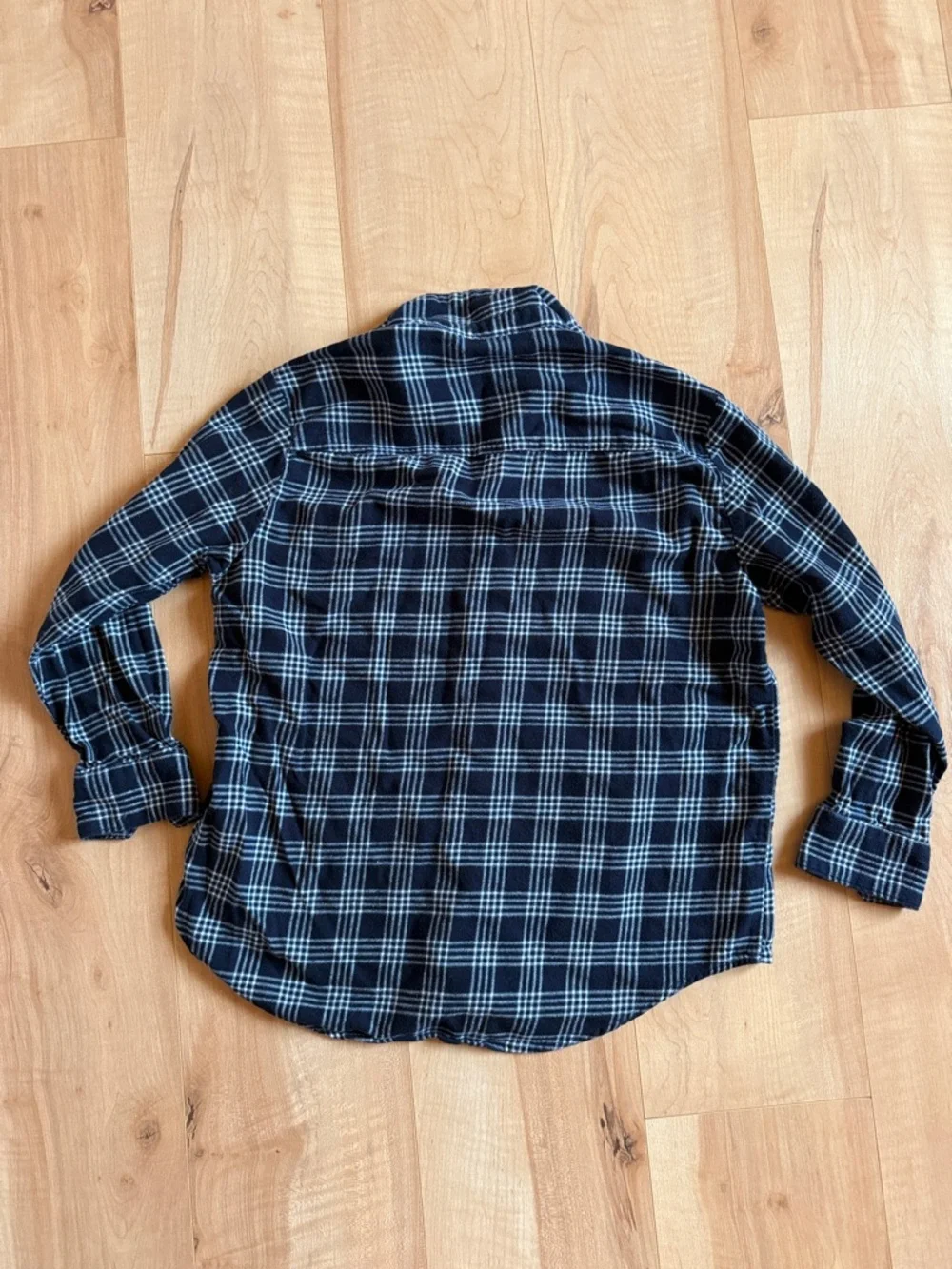 Old Navy The Boyfriend Shirt, Size Small - Picture 4 of 4